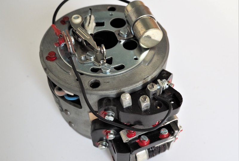 Stojan prądnicy jednocylindrowy 6V z regulatorem napięcia i zworkownicą, Jawa, CZ 125-250-photo1
