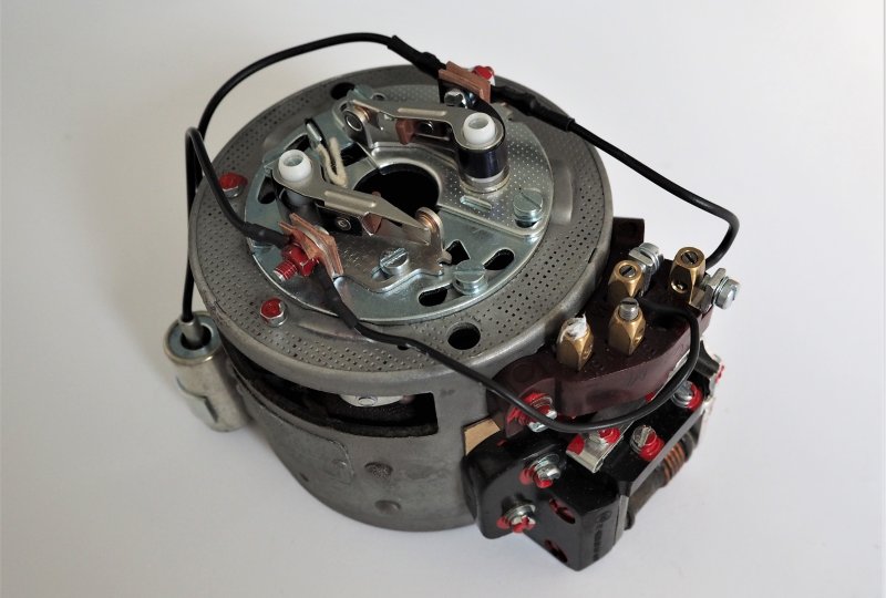 Stojan prądnicy dwucylindrowy 6V z regulatorem napięcia i zworkownicą, Jawa, CZ 350-photo1