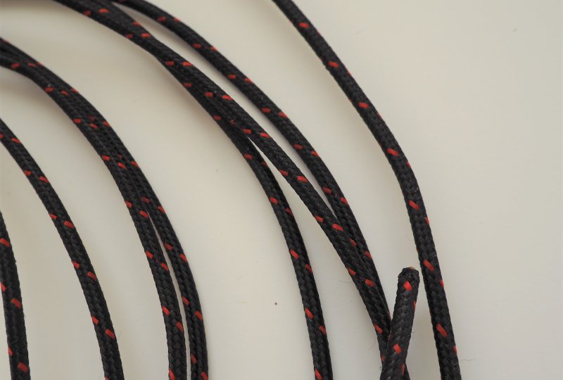 Kabel elektryczny w oplocie klejonym 1,5 mm, czarny z czerwonymi prążkami, 1m, Jawa, CZ-photo2