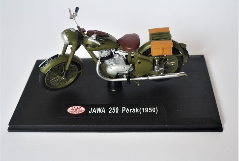 Model motocykla Jawa 250 Perak, zielony wojskowy kolor-photo1