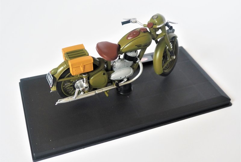 Model motocykla Jawa 250 Perak, zielony wojskowy kolor-photo2