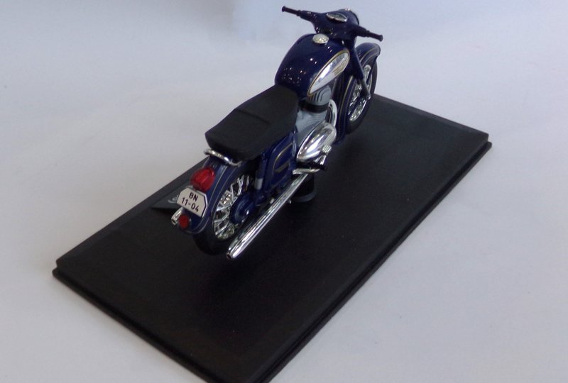 Model motocykla Jawa 350 Panelka-photo3