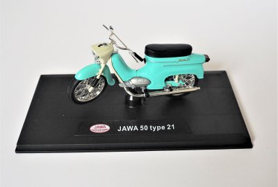 Model motocykla Jawa 50 typ 21 (kolor morski)