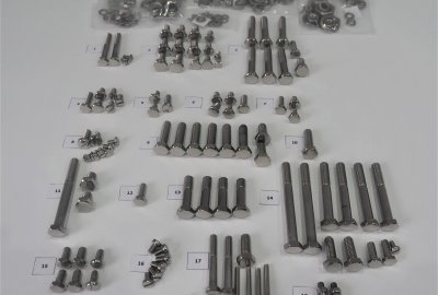 Komplet śrub, bez silnikowych, nierdzewne/polerowane, Jawa 250 Kyvacka