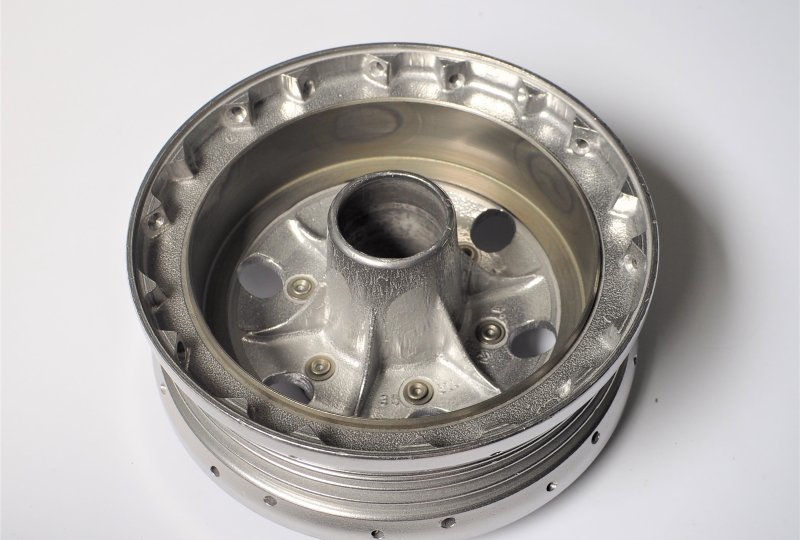 Bęben tylnego koła, oryginał, po elektrochemicznym polerowaniu, Jawa 250/350 Kyvacka-photo2