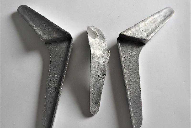 Uchwyty przedniej szyby, odlewane, aluminiowe, VELOREX 560/561-photo2