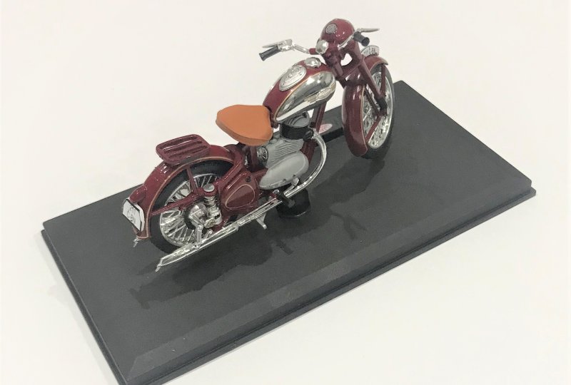 Model motocykla Jawa 250 Perak-photo2