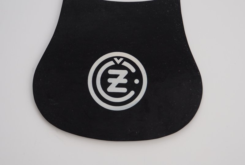 Chlapacz błotnika z białym logo CZ-photo1
