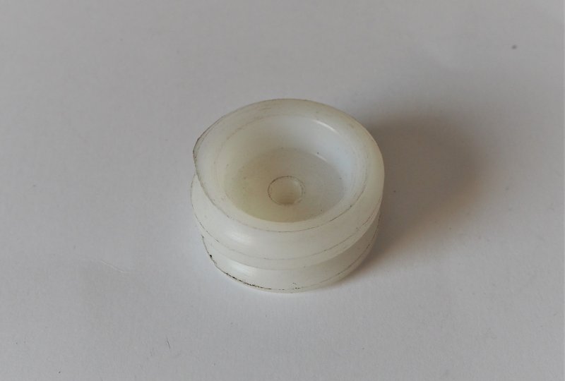 Uchwyt sprężyny, plastik, Velorex 250/350-photo1