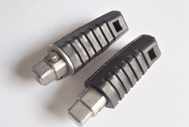 Stopki przednie, para, oryginał, Jawa 250/593 Vodnik-photo1