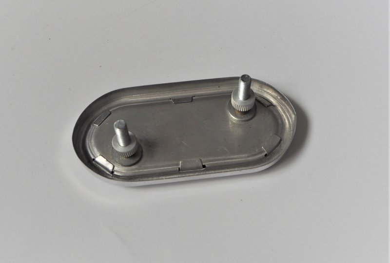 Odblask czerwony, owalny, aluminiowa ramka, ze śrubkami, plastik, Jawa, CZ-photo3