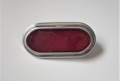 Odblask czerwony, owalny, aluminiowa ramka, ze śrubkami, plastik, Jawa, CZ