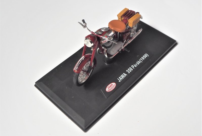 Model motocykla Jawa 350 Perak z sakwami-photo2