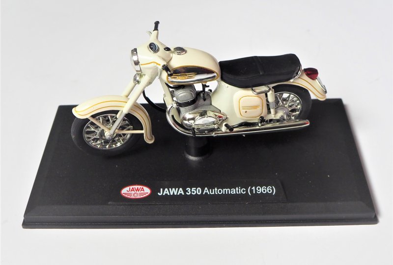 Model motocykla Jawa 350 Panelka, automatic-photo1