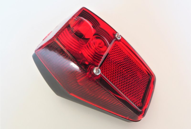 Lampa tylna, czerwona, tworzywo, Jawa Bebatta 207-photo1