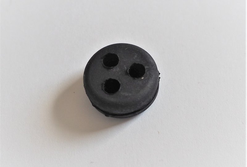 Gumowa przelotka lampy, z trzema otworami, dla średnicy otworu 16 mm, Jawa, CZ-photo2