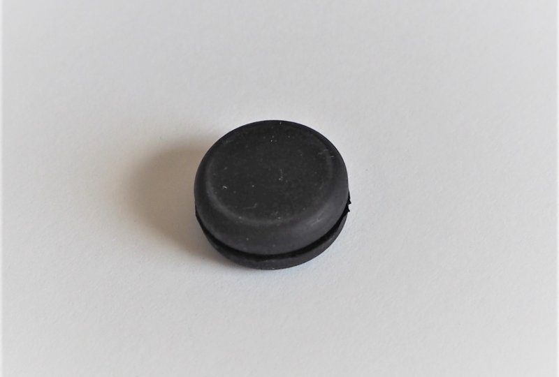 Gumowa przelotka lampy, z trzema otworami, dla średnicy otworu 16 mm, Jawa, CZ-photo3