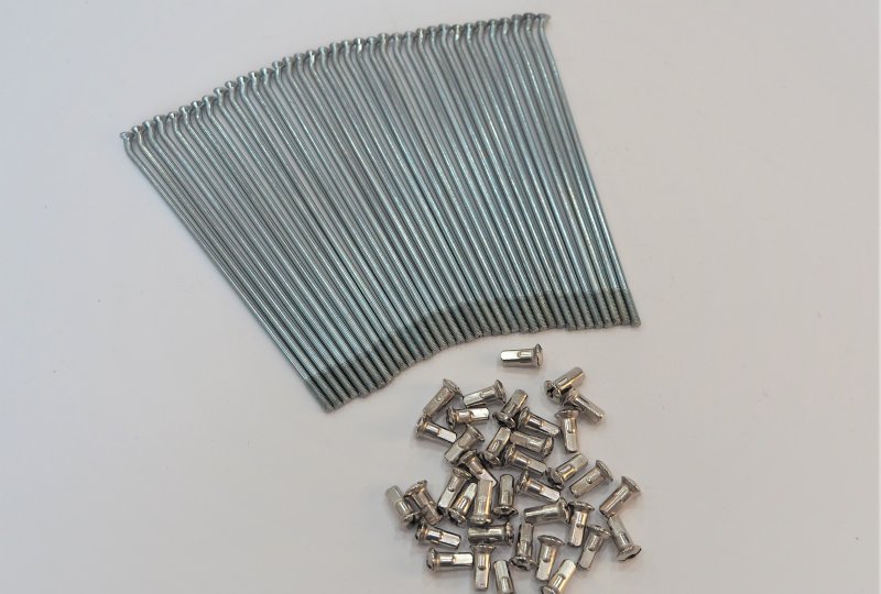 Szprychy i nyple, komplet 36 szt, 19 cali, M4,0x158 mm, ocynk, Jawa Sport-photo1