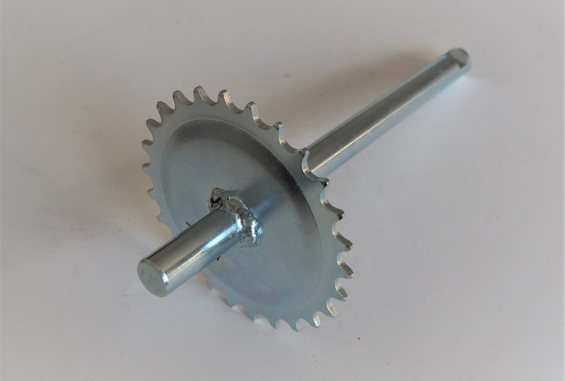 Wałek pedałów z zębatką, 26 zębów, 243 mm, ocynk, Jawa Babetta-photo1