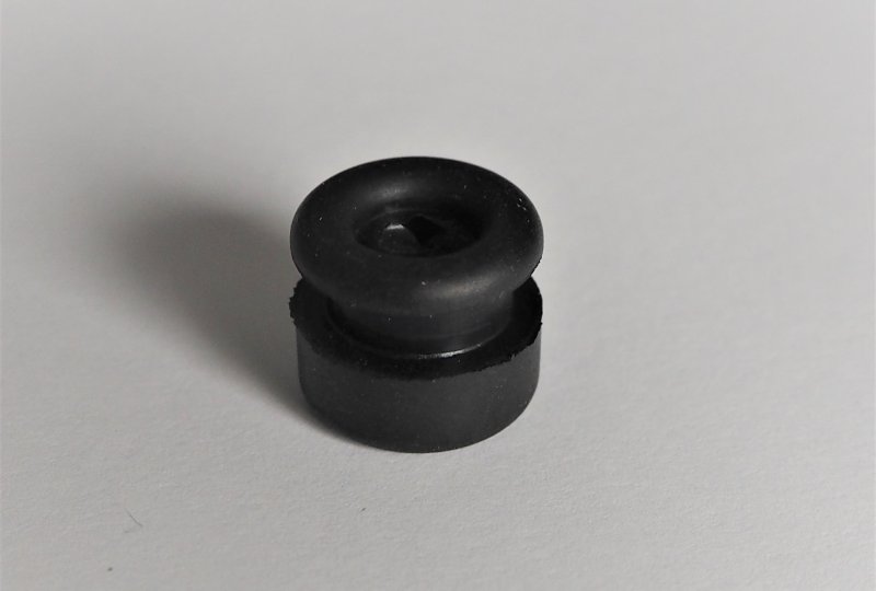 Gumowa przelotka kabli silnika, 16x8,5x12 mm, rowek 3,5 mm, Jawa 50-photo3