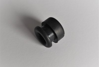 Gumowa przelotka kabli silnika, 16x8,5x12 mm, rowek 3,5 mm, Jawa 50