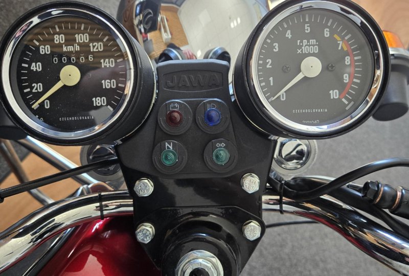 JAWA 2T.jpg