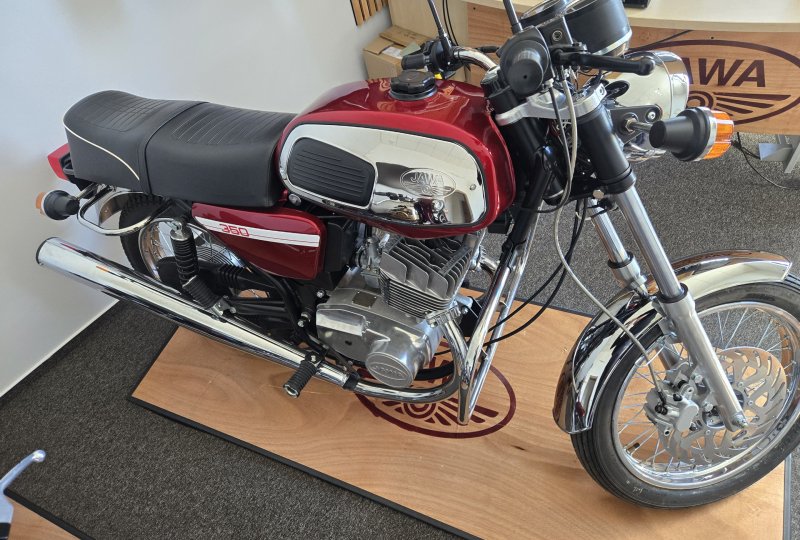 JAWA 2T Retro.jpg
