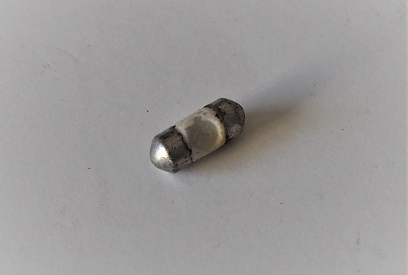Bezpiecznik, krótki, porcelanowy, 15A, 17 x 7 mm, Jawa, CZ-photo1