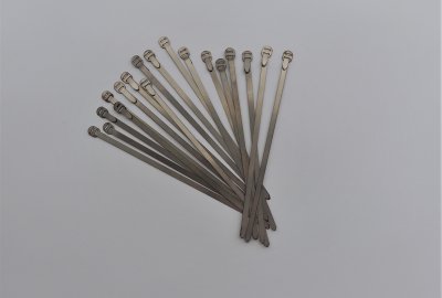 Objemka zaciskowa kabli  200x5mm, nierdzewna