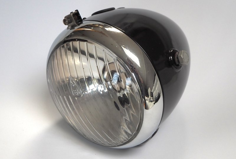 Lampa przednia, CZ B/T/C-photo1