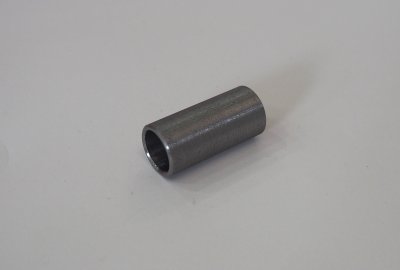 Rurka łączenia bloku silnika, tylna, 13x10,2x28 mm, Jawa 500 OHC