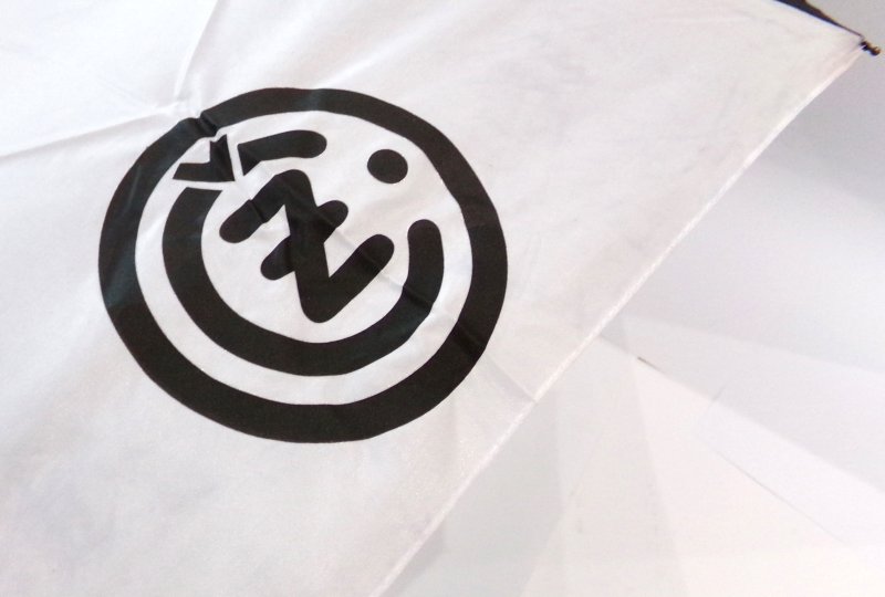 Parasol, czarno-biały, z logo CZ-photo5