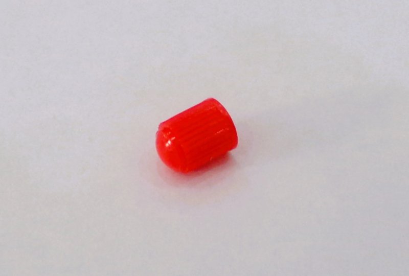 Nakrętka wentylka, plastik, czerwona, Jawa, CZ-photo1