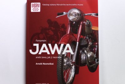 Książka - Fenomen Jawa jakiego nie znacie - J.CZESKI, format 210 x 260 mm, 184 stron