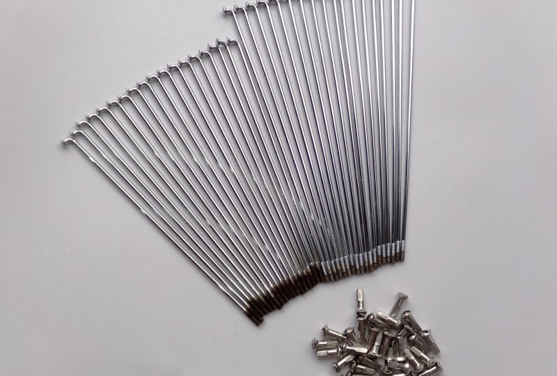 Szprychy i nyple, komplet 36 szt, przednie, M3,5, chrom, Jawa Robot-photo1