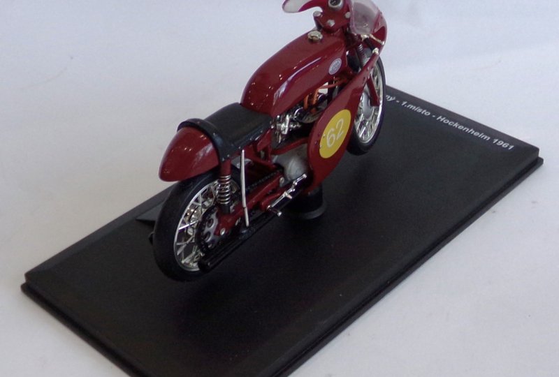 Model motocykla Jawa 250R 2xOHC-photo3