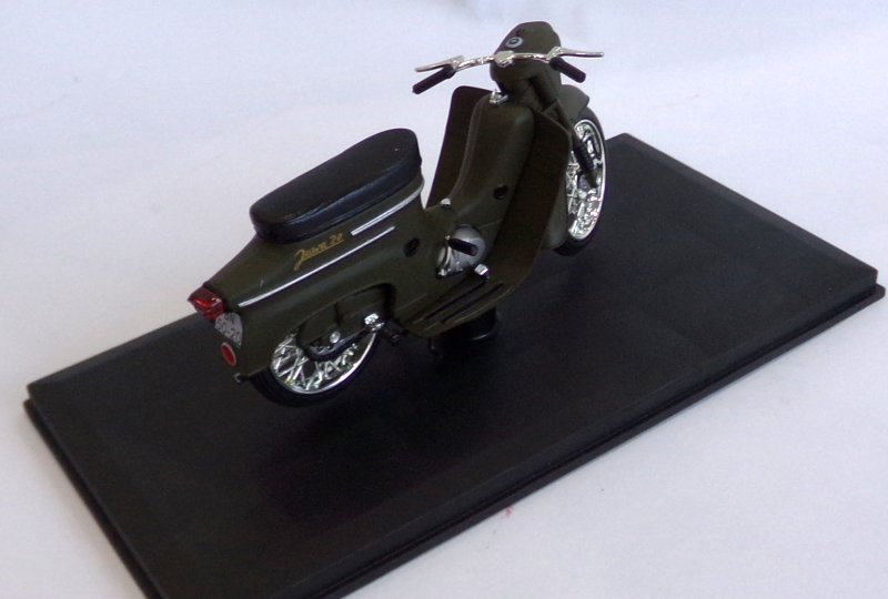 Model motocykla Jawa 50 typ 20 ( kolor zielony wojskowy)-photo3