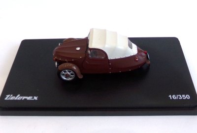 Model VELOREX 350 (kolory brązowy/kremowy)