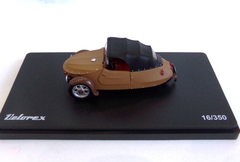 Model VELOREX 350 (kolory beżowy/czarny/brązowy)-photo1