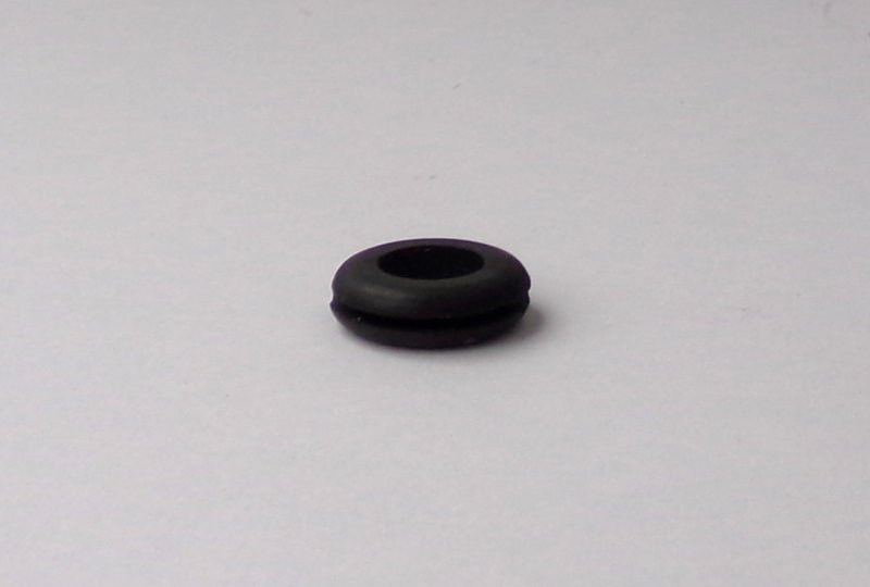 Gumowa przelotka, 17x13x9 mm, Jawa, CZ-photo2