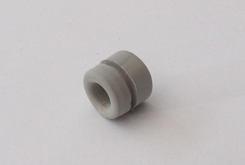 Gumowa przelotka przedniej osłony, 16 x 8 x 14 mm, szara, Jawa 05-21-photo2