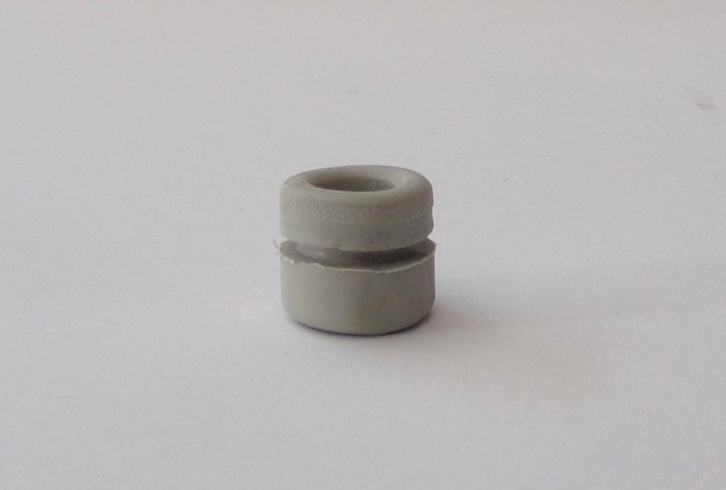 Gumowa przelotka przedniej osłony, 16 x 8 x 14 mm, szara, Jawa 05-21-photo3