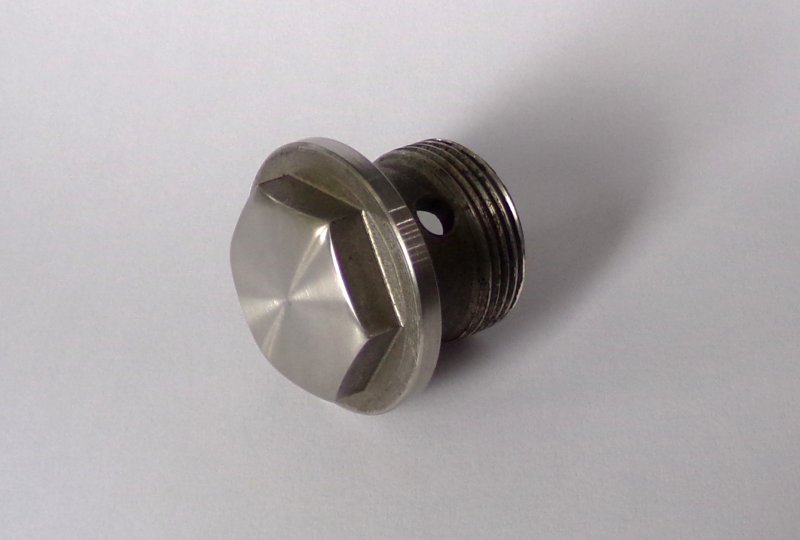 Dolna śruba magistrali olejowej, 26x1,5mm, nierdzewna, Jawa 500 OHC 01, 02-photo1