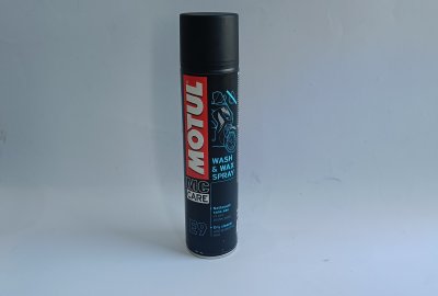Preparat do czyszczenia motocykla MOTUL E9 WASH &amp; WAX SPARY 400ml