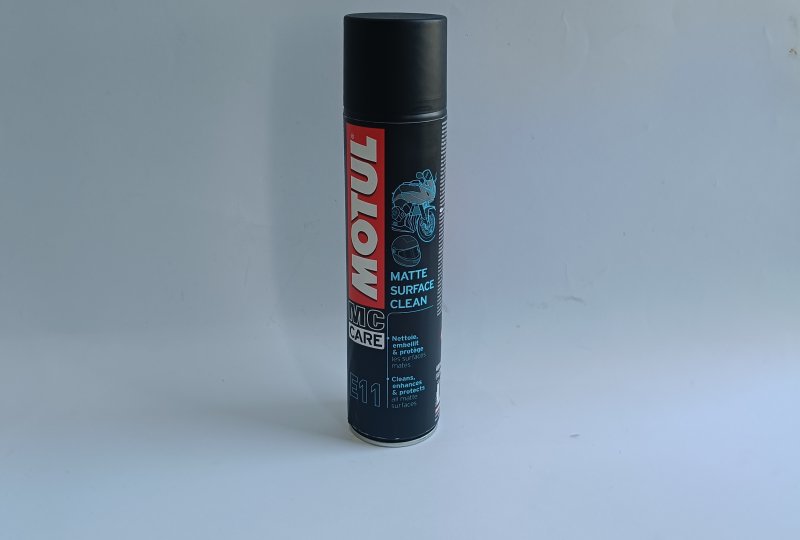 Środek do czyszczenia matowych powierzchni MOTUL E11 MATTE SURFACE CLEAN 400ml-photo1