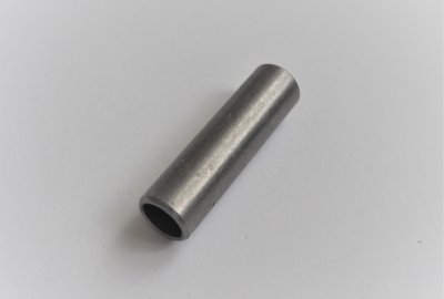Rurka łączenia bloku silnika 42,5x11,5x9mm, Jawa, CZ