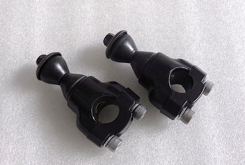 Uchwyty kierownicy, 2 szt, Jawa 300 CL-photo1
