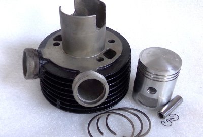 Cylinder + tłok 67.00/15, oryginał, po renowacji, Jawa 250 Kyvacka