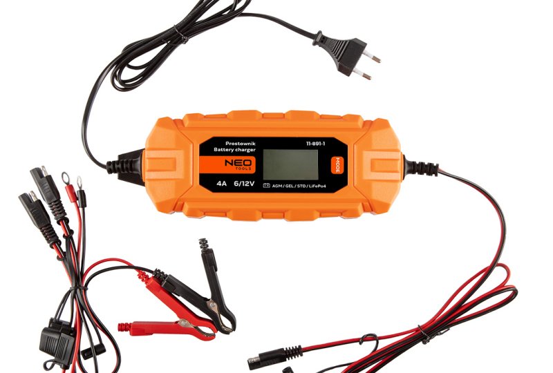 Prostownik automatyczny 4A/70W, 3-120Ah, do akumulatorów kwasowych / AGM / GEL-photo1