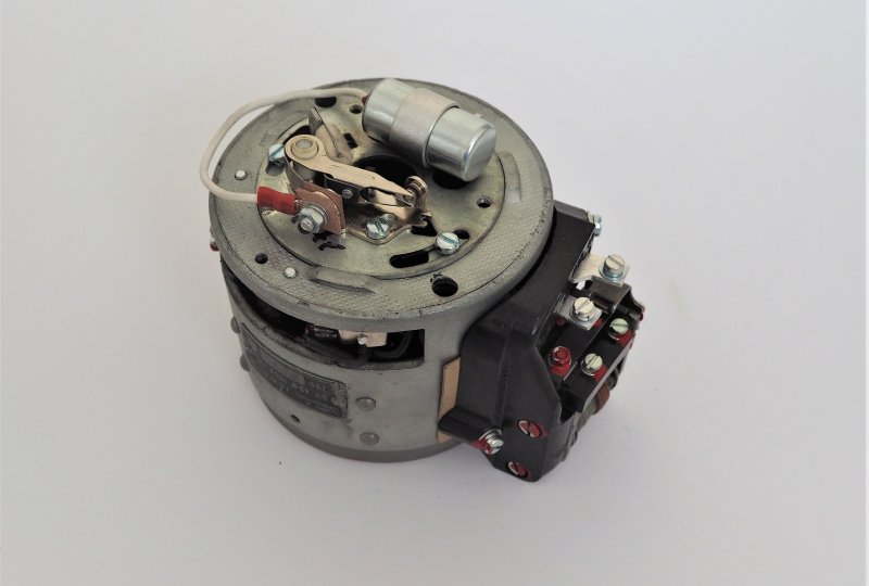 Stojan prądnicy jednocylindrowy 6V z regulatorem napięcia, Jawa-CZ 250-photo1
